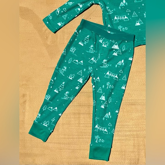 Wondershop Green Waffle Christmas Pajamas, Boys or Girls, NWT - Picture 3 of 3